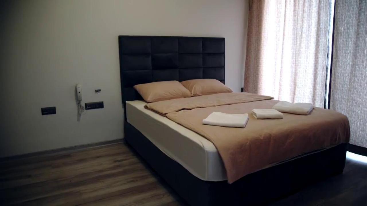 Demir Otel Bornova Luaran gambar