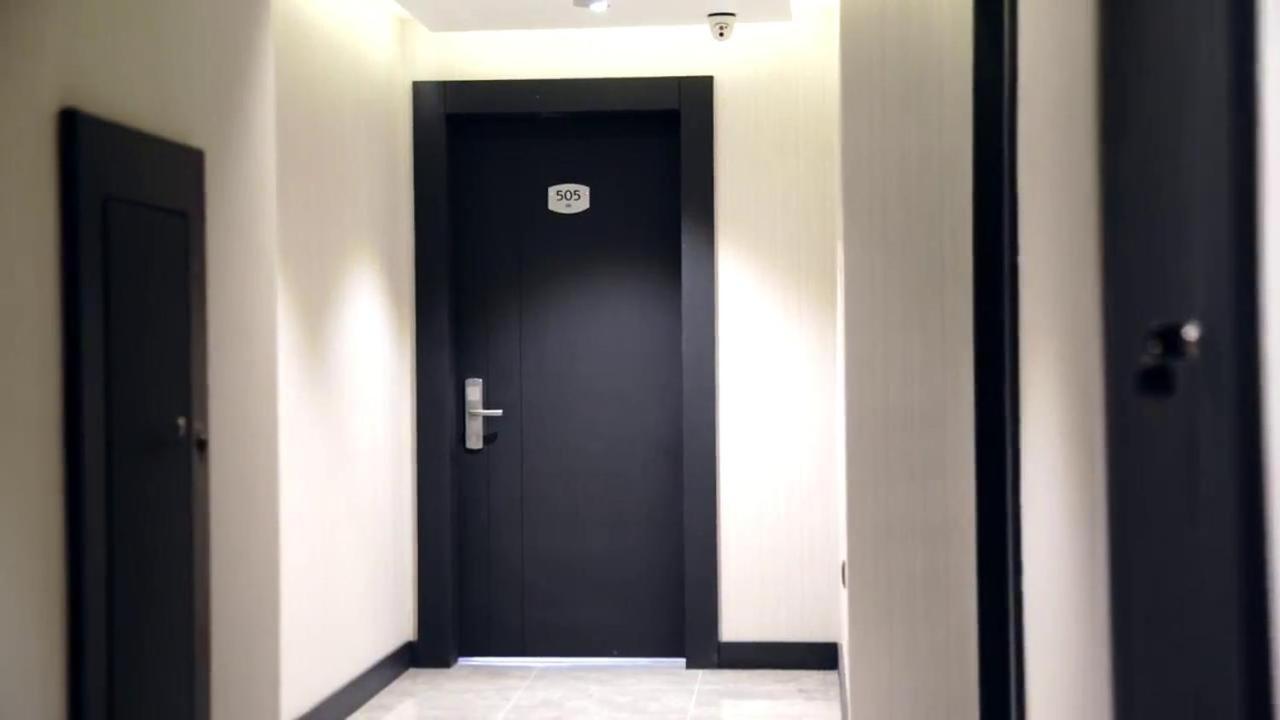 Demir Otel Bornova Luaran gambar